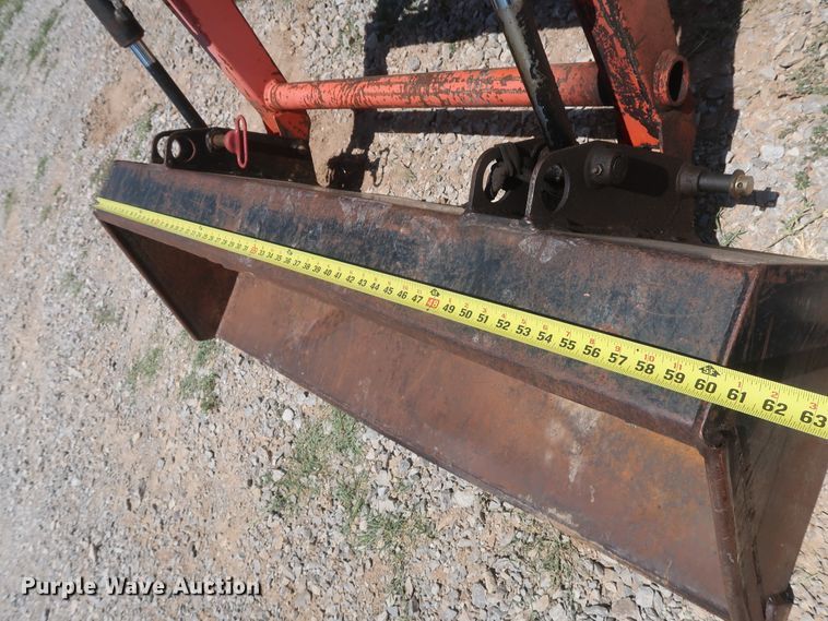 image for item HT9599 2003 Kubota L3130D  MFWD tractor