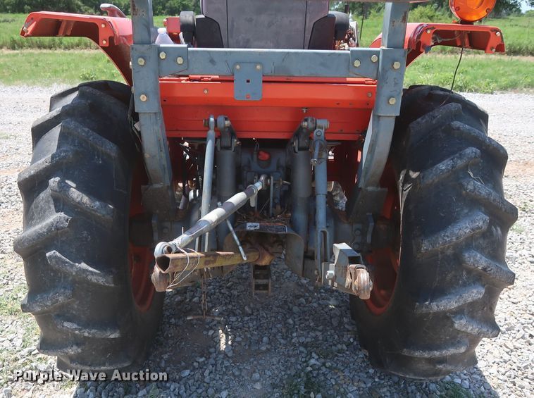 image for item HT9599 2003 Kubota L3130D  MFWD tractor