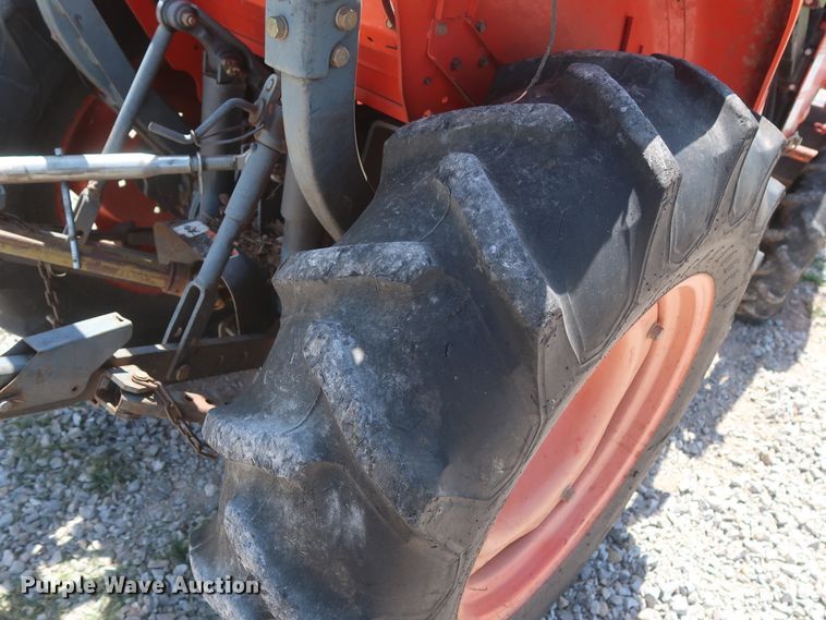 image for item HT9599 2003 Kubota L3130D  MFWD tractor