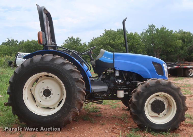 image for item HT9604 2005 New Holland TN60A  MFWD tractor
