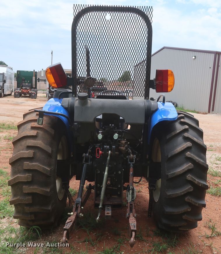 image for item HT9604 2005 New Holland TN60A  MFWD tractor