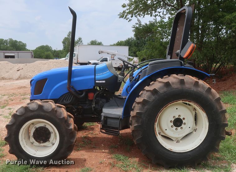 image for item HT9604 2005 New Holland TN60A  MFWD tractor