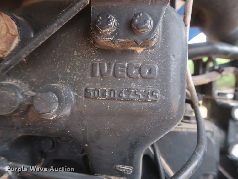 image for item HT9604 2005 New Holland TN60A  MFWD tractor