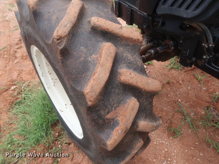 image for item HT9604 2005 New Holland TN60A  MFWD tractor