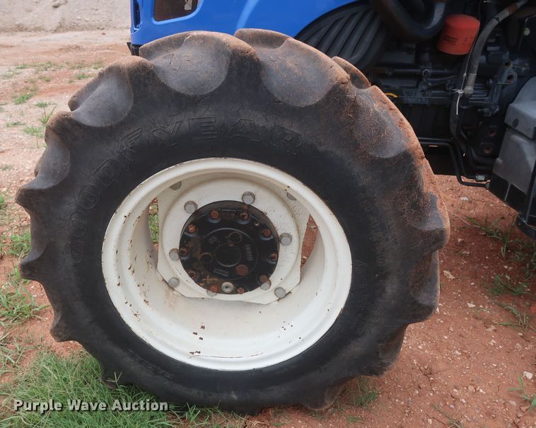 image for item HT9604 2005 New Holland TN60A  MFWD tractor