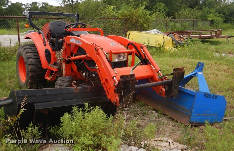 image for item HY9260 2014 Kioti CK27  tractor