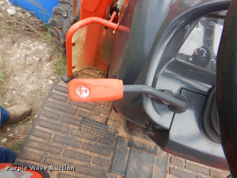 image for item HY9260 2014 Kioti CK27  tractor