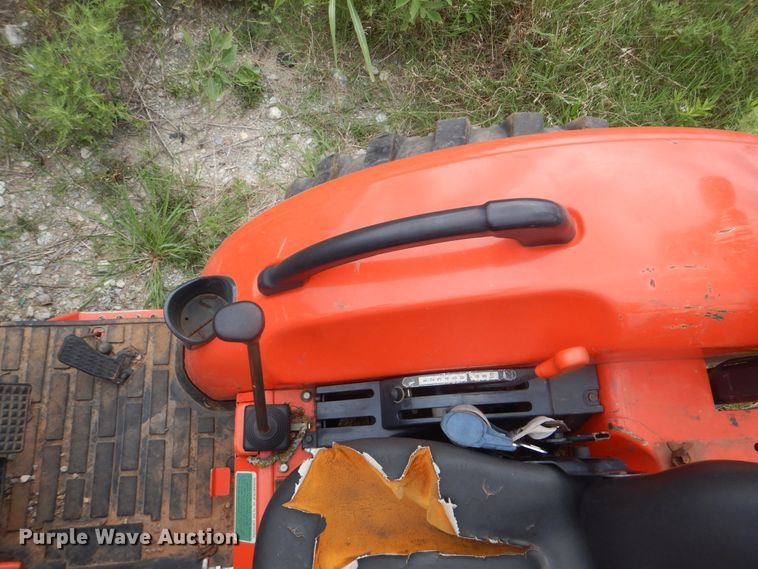 image for item HY9260 2014 Kioti CK27  tractor