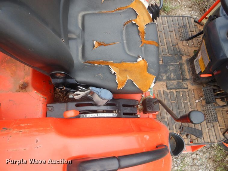 image for item HY9260 2014 Kioti CK27  tractor