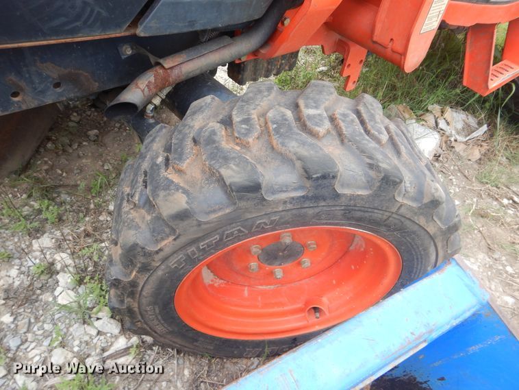 image for item HY9260 2014 Kioti CK27  tractor