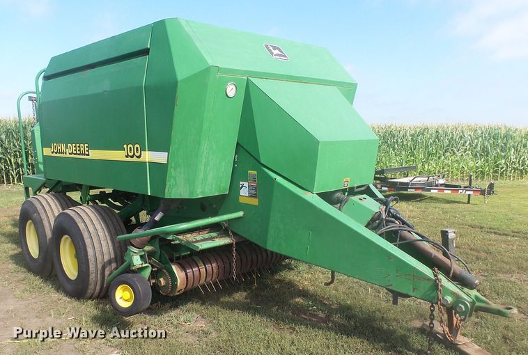 image for item J5390 John Deere 100  large square baler