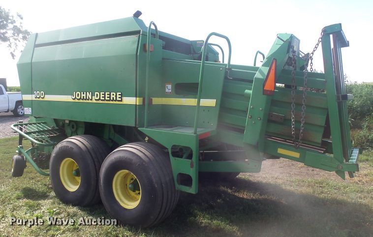 image for item J5390 John Deere 100  large square baler