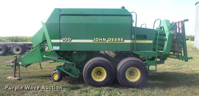 image for item J5390 John Deere 100  large square baler