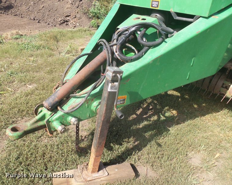 image for item J5390 John Deere 100  large square baler