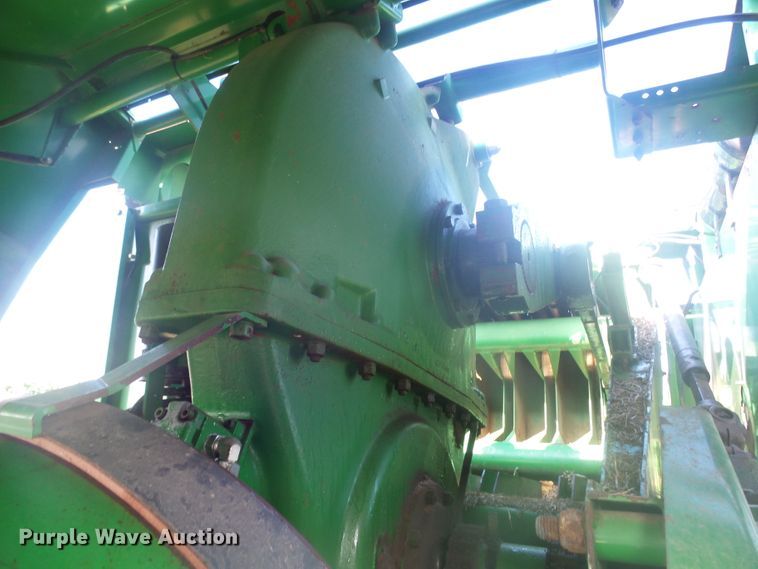 image for item J5390 John Deere 100  large square baler