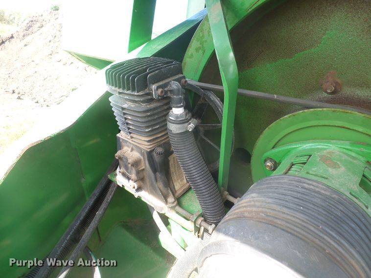 image for item J5390 John Deere 100  large square baler