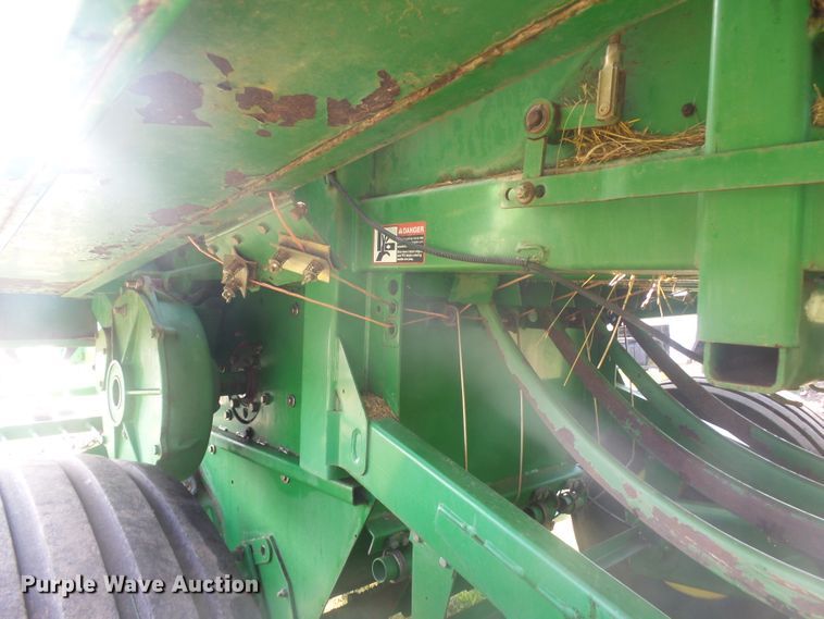 image for item J5390 John Deere 100  large square baler