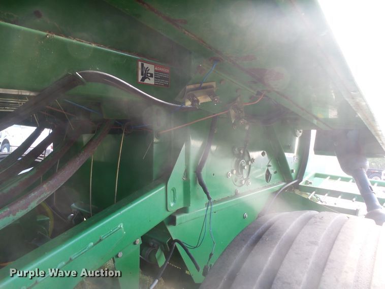 image for item J5390 John Deere 100  large square baler