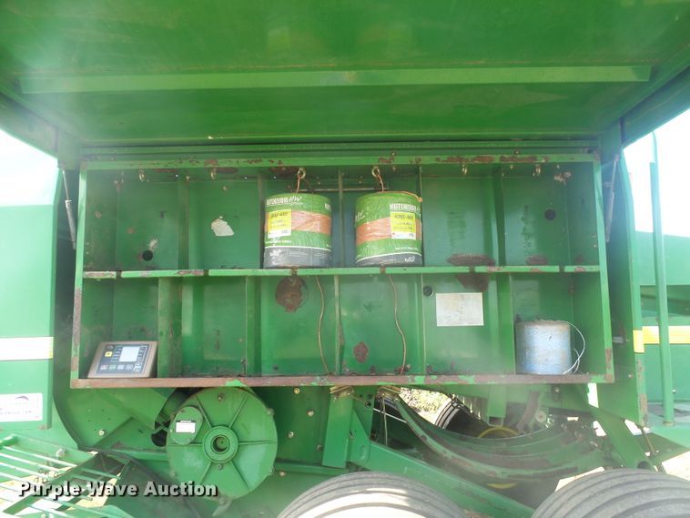 image for item J5390 John Deere 100  large square baler