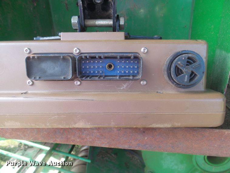 image for item J5390 John Deere 100  large square baler