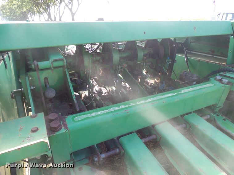 image for item J5390 John Deere 100  large square baler