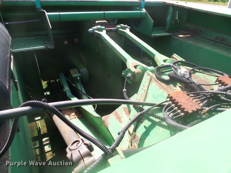 image for item J5390 John Deere 100  large square baler