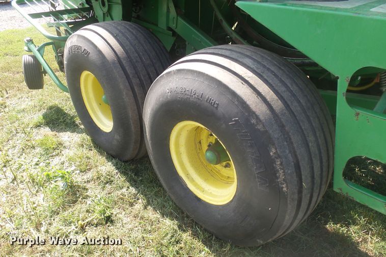 image for item J5390 John Deere 100  large square baler