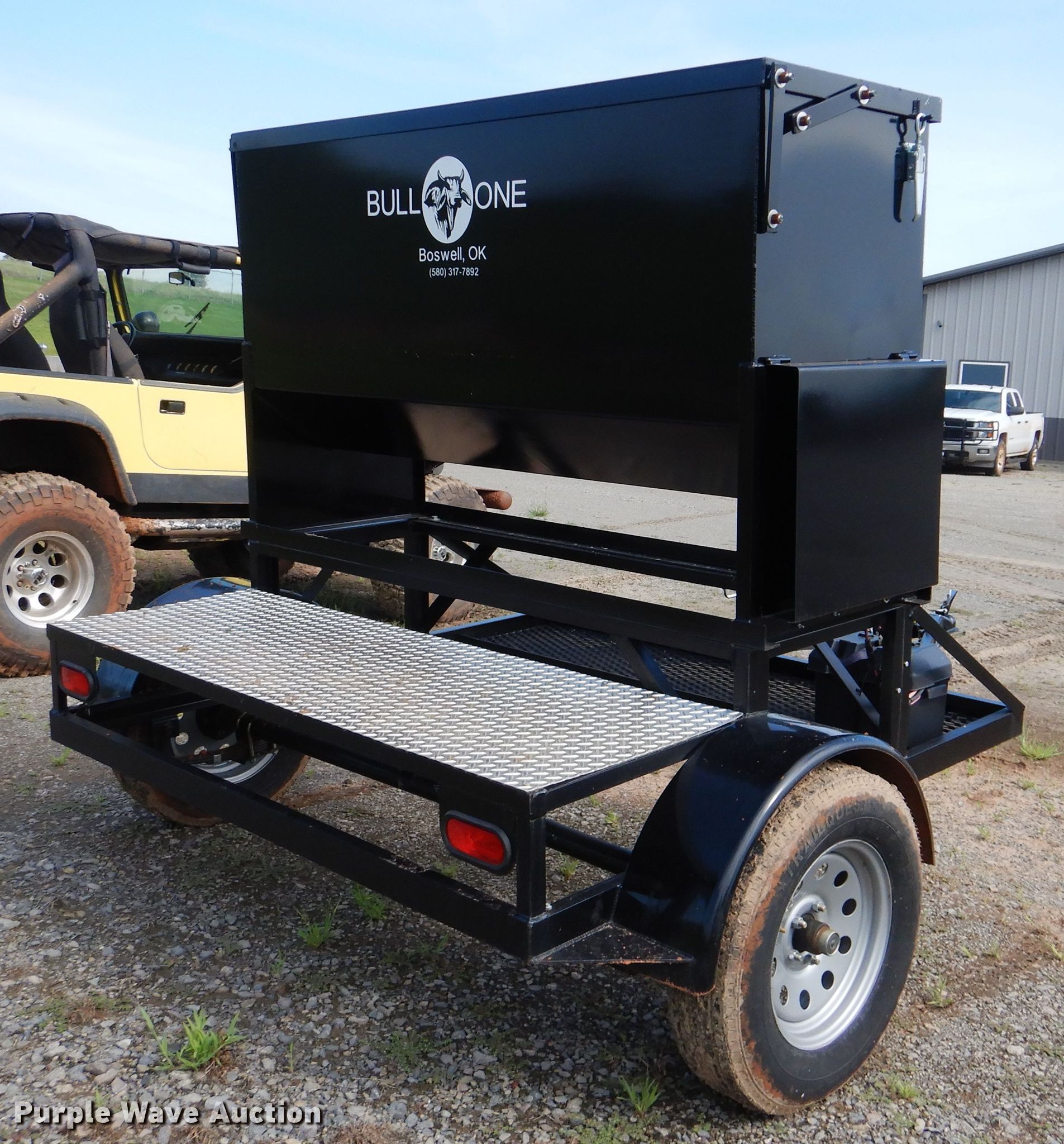 Bull One cake feeder in Stillwater, OK Item DI0268 sold Purple Wave