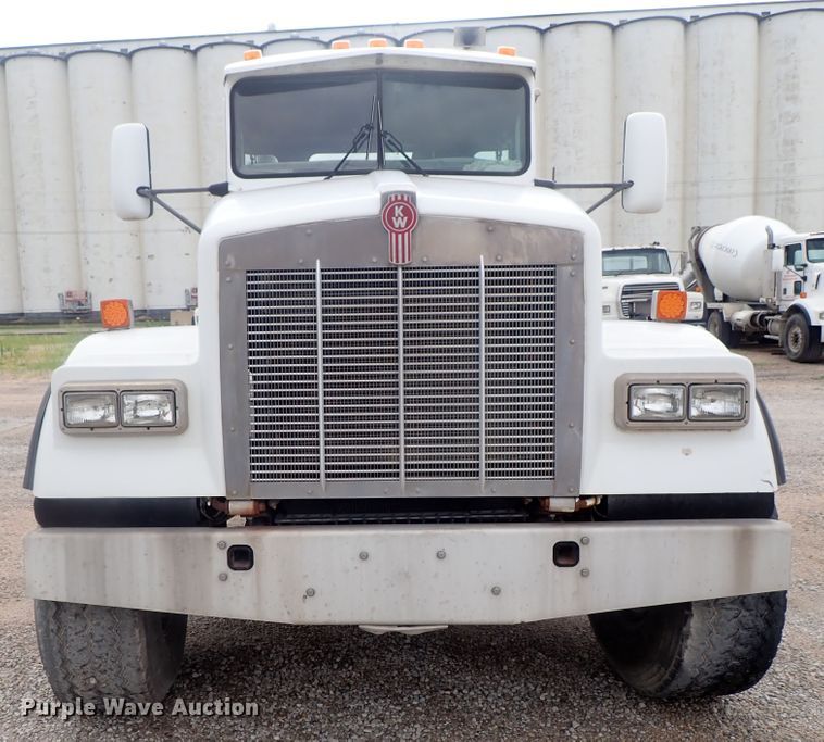 image for item DG2300 2001 Kenworth W900S  ready mix truck