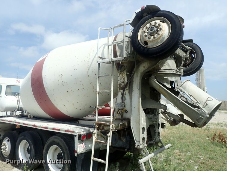 image for item DG2300 2001 Kenworth W900S  ready mix truck