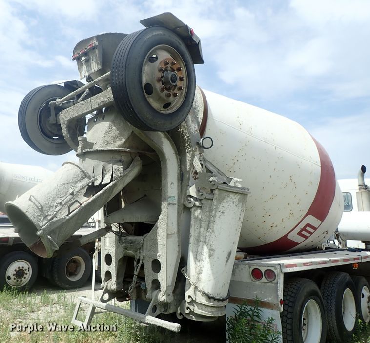 image for item DG2300 2001 Kenworth W900S  ready mix truck