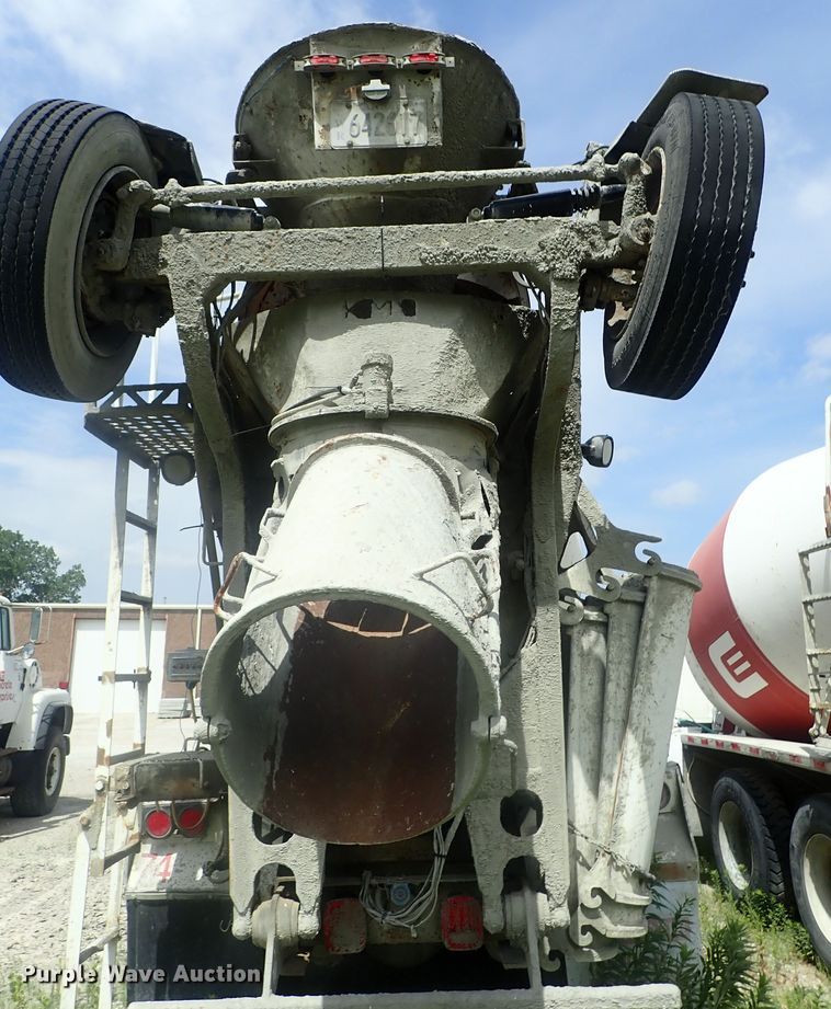 image for item DG2300 2001 Kenworth W900S  ready mix truck