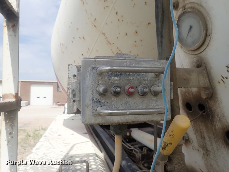 image for item DG2300 2001 Kenworth W900S  ready mix truck