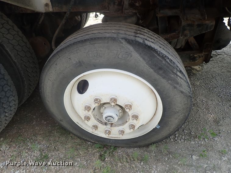 image for item DG2300 2001 Kenworth W900S  ready mix truck