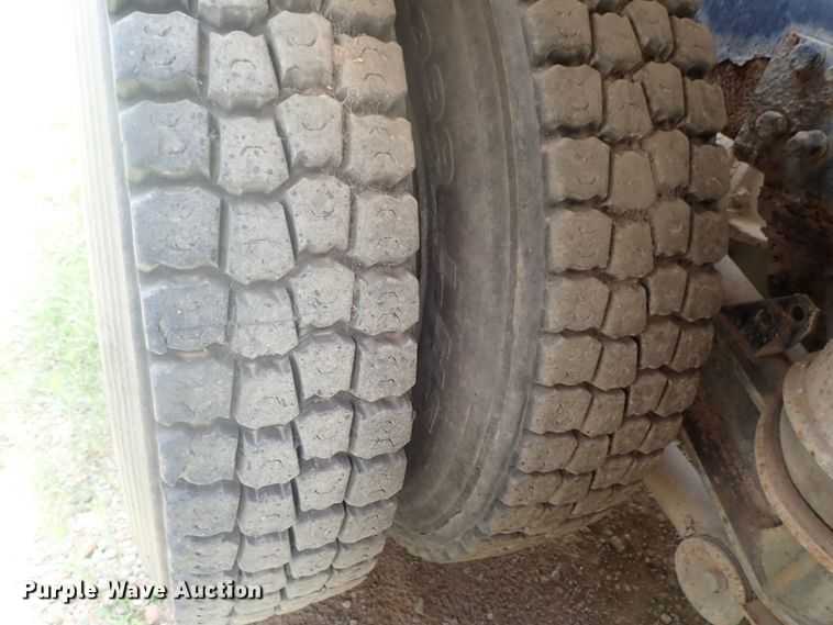 image for item DG2300 2001 Kenworth W900S  ready mix truck