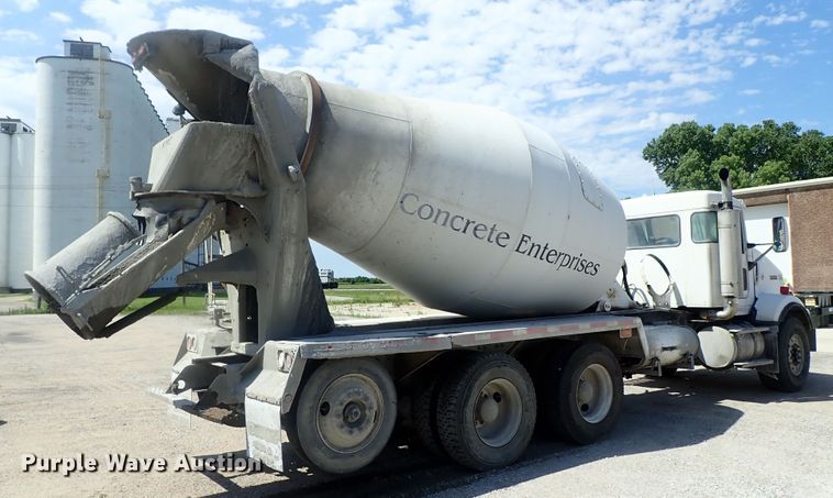 image for item DG2302 2001 Kenworth T800  ready mix truck