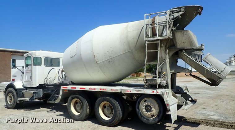 image for item DG2302 2001 Kenworth T800  ready mix truck