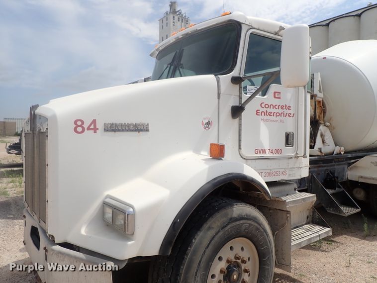 image for item DG2302 2001 Kenworth T800  ready mix truck