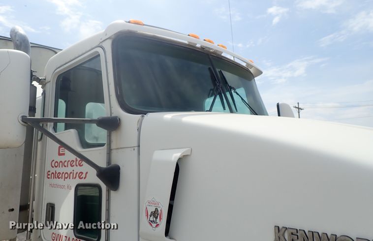 image for item DG2302 2001 Kenworth T800  ready mix truck