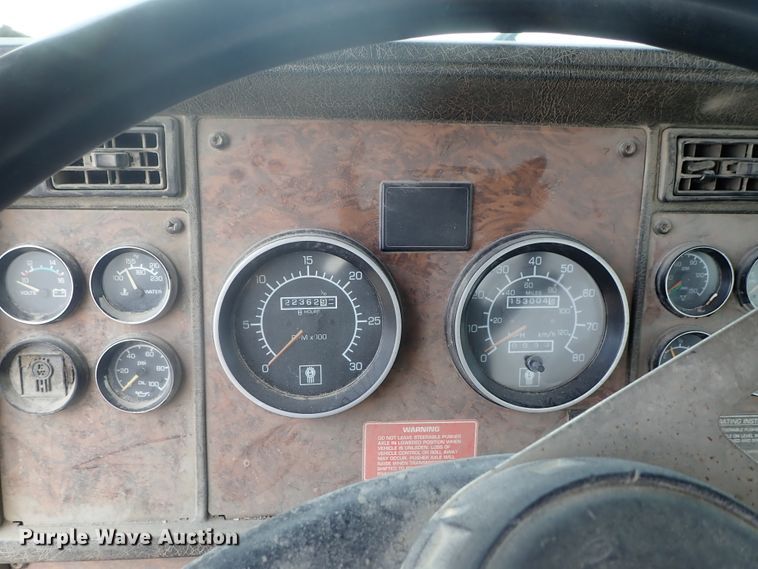 image for item DG2302 2001 Kenworth T800  ready mix truck