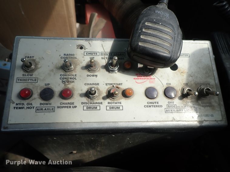 image for item DG2302 2001 Kenworth T800  ready mix truck