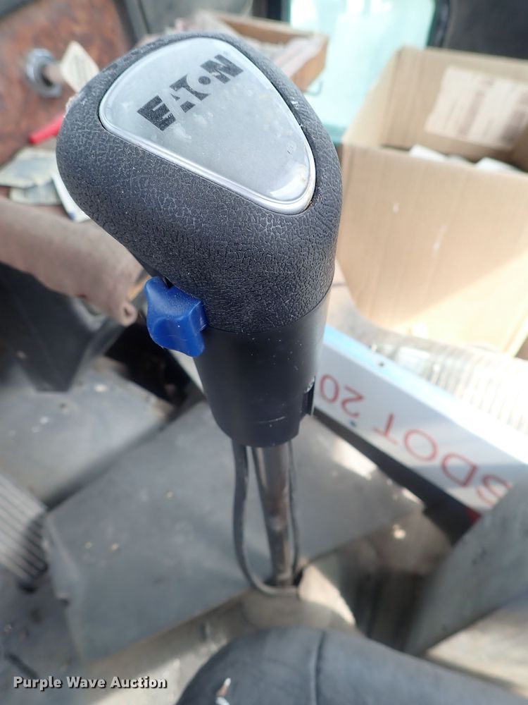 image for item DG2302 2001 Kenworth T800  ready mix truck