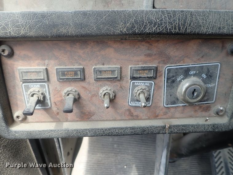 image for item DG2302 2001 Kenworth T800  ready mix truck