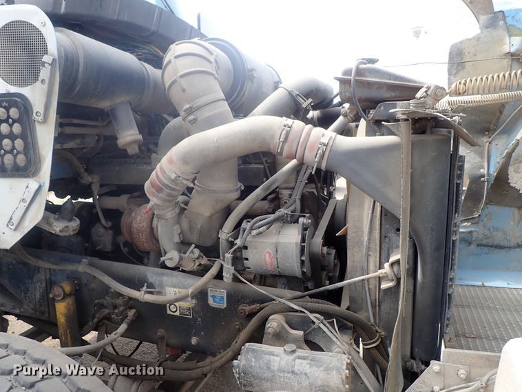 image for item DG2302 2001 Kenworth T800  ready mix truck