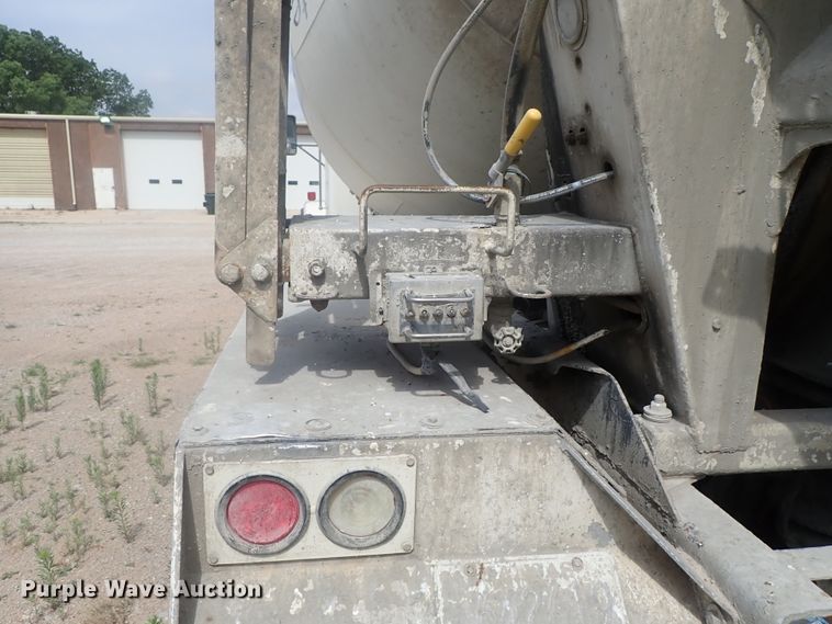 image for item DG2302 2001 Kenworth T800  ready mix truck