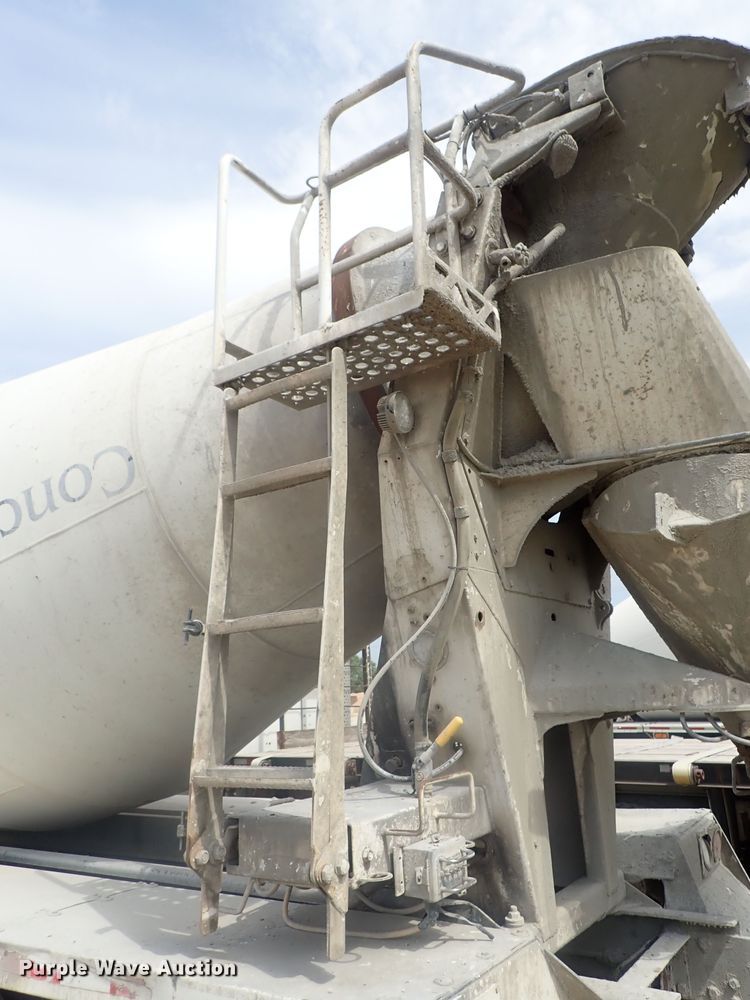 image for item DG2302 2001 Kenworth T800  ready mix truck