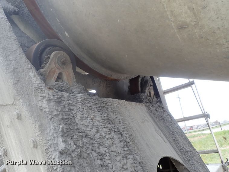 image for item DG2302 2001 Kenworth T800  ready mix truck