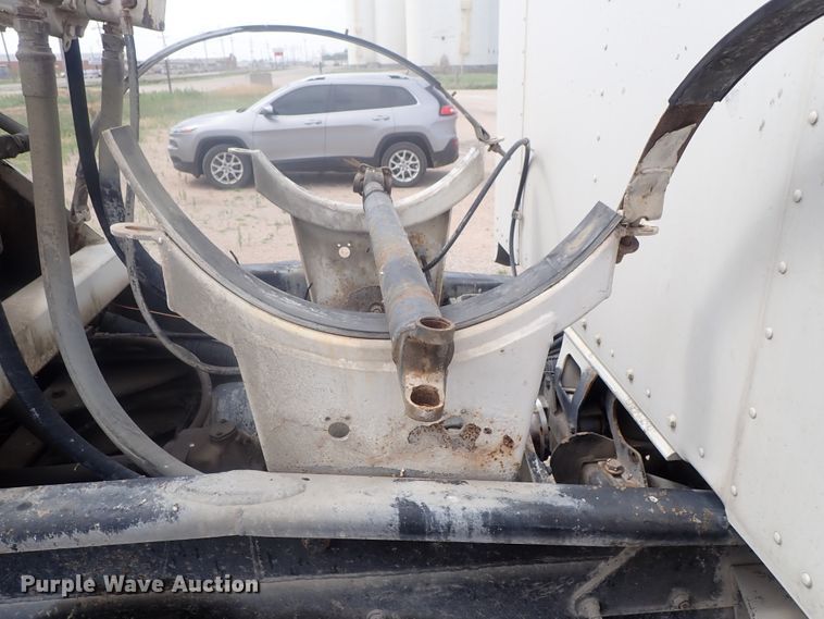 image for item DG2302 2001 Kenworth T800  ready mix truck