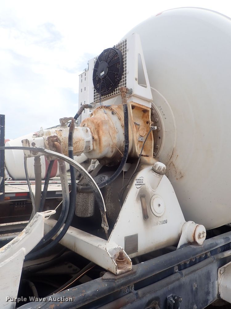 image for item DG2302 2001 Kenworth T800  ready mix truck