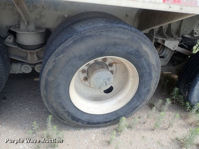 image for item DG2302 2001 Kenworth T800  ready mix truck